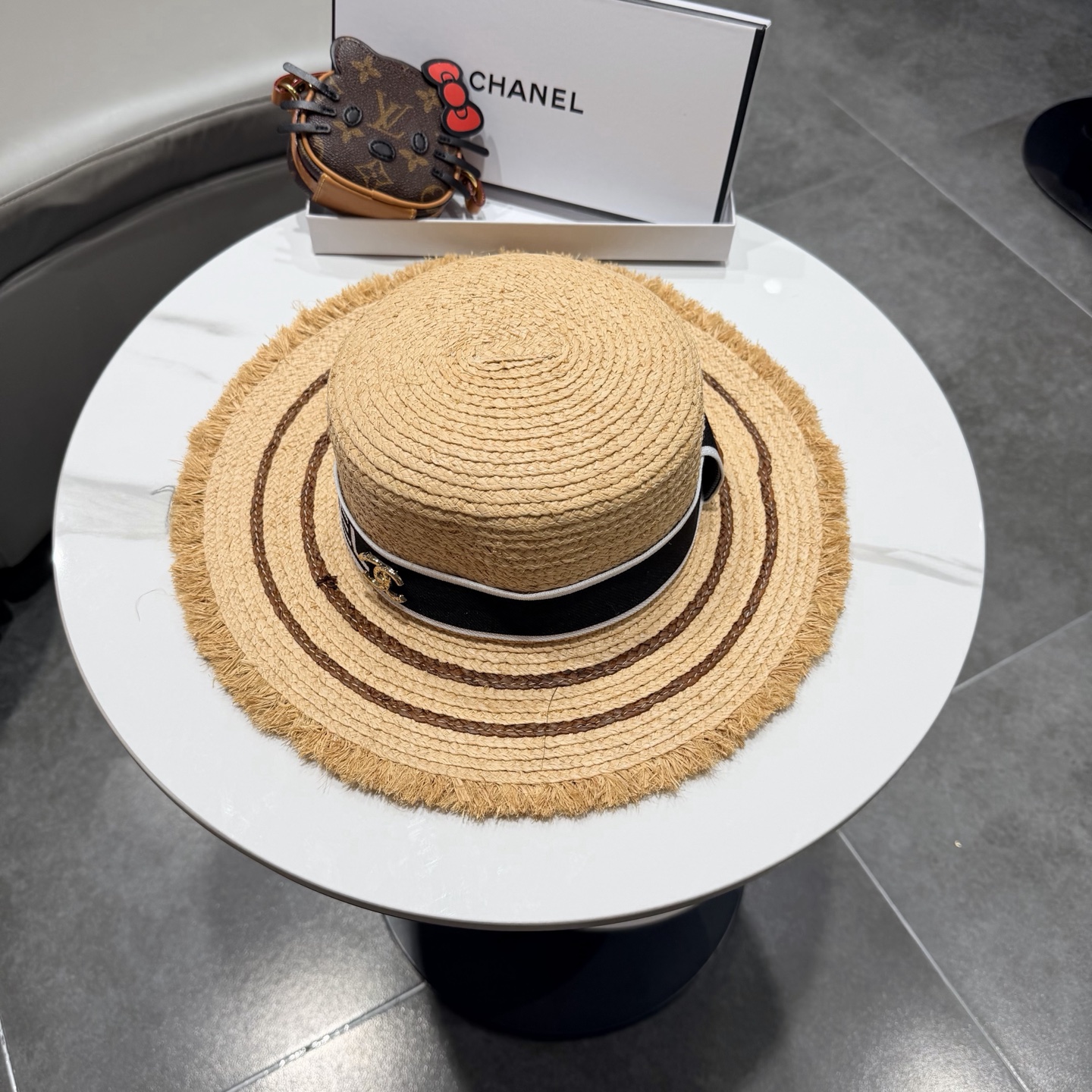Chanel香奈儿拉菲草帽，头围57cm