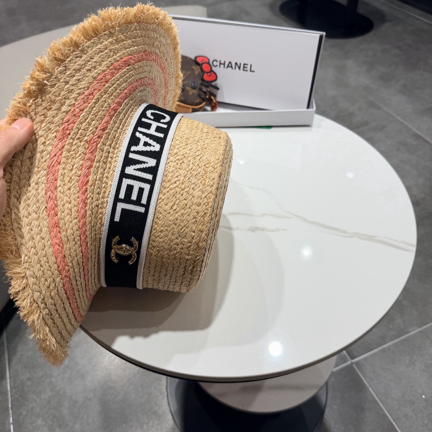 Chanel香奈儿拉菲草帽，头围57cm