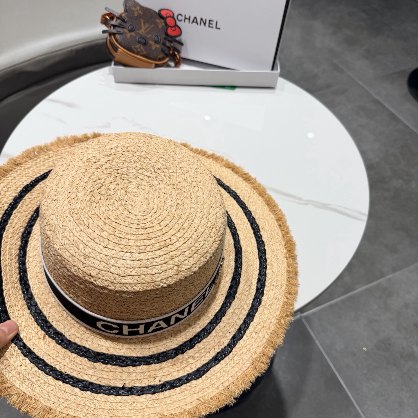Chanel香奈儿拉菲草帽，头围57cm