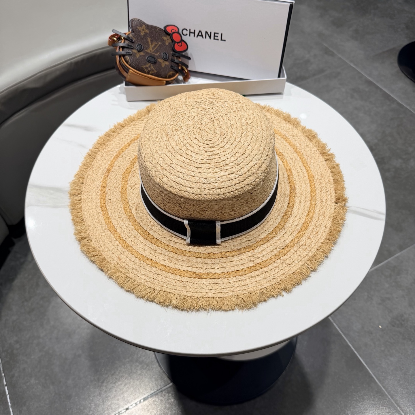 Chanel香奈儿拉菲草帽，头围57cm