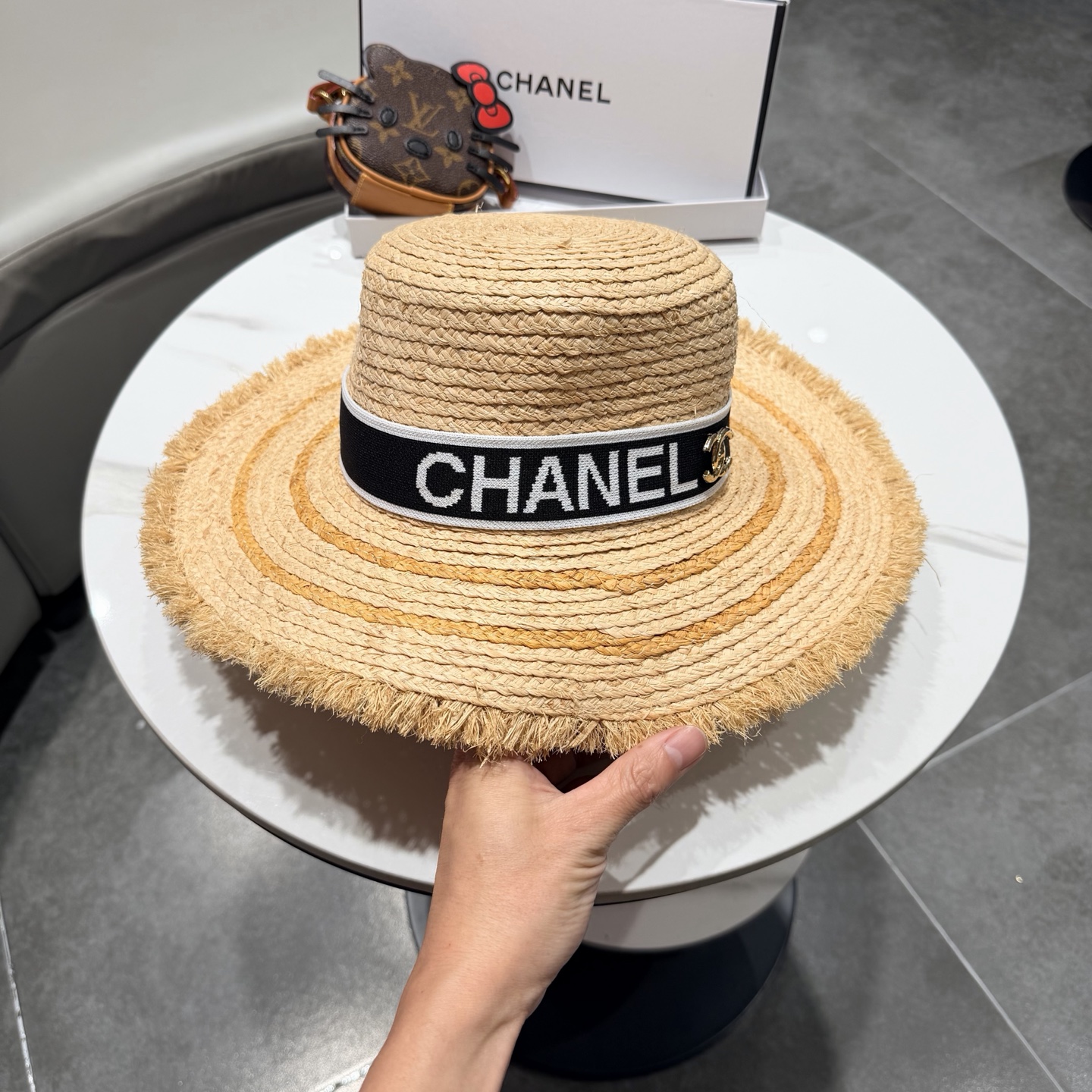Chanel香奈儿拉菲草帽，头围57cm