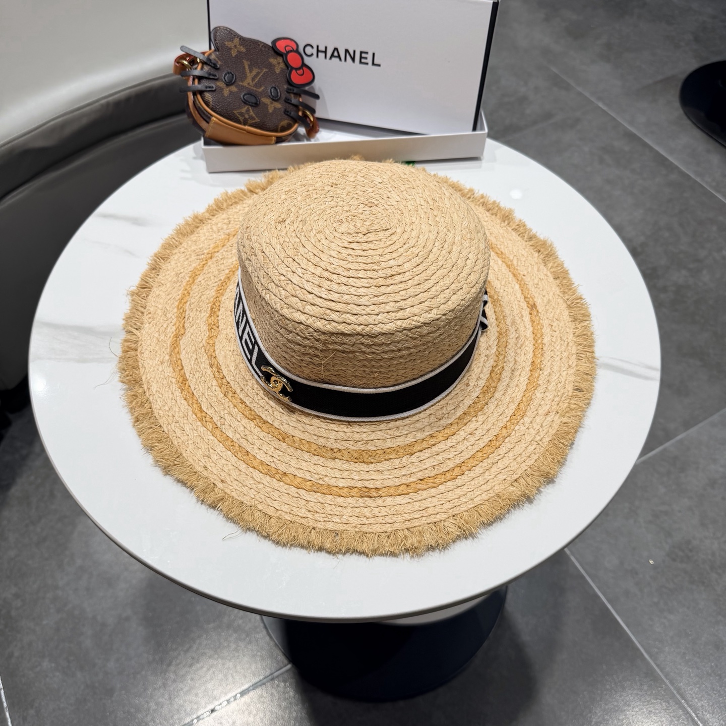 Chanel香奈儿拉菲草帽，头围57cm