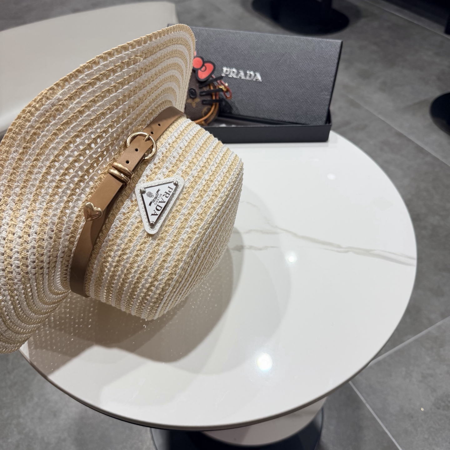 普拉达遮阳帽，遮阳礼帽，沙滩帽，头围57cm