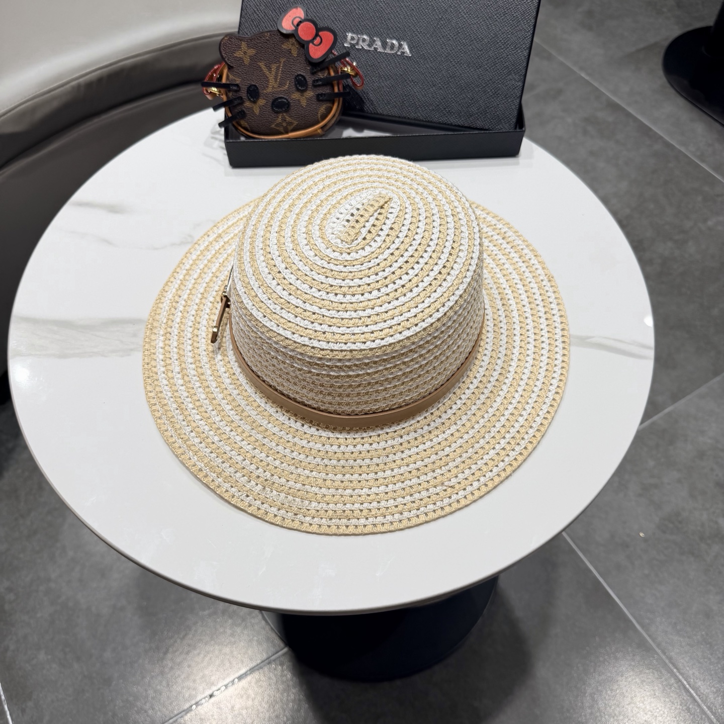 普拉达遮阳帽，遮阳礼帽，沙滩帽，头围57cm