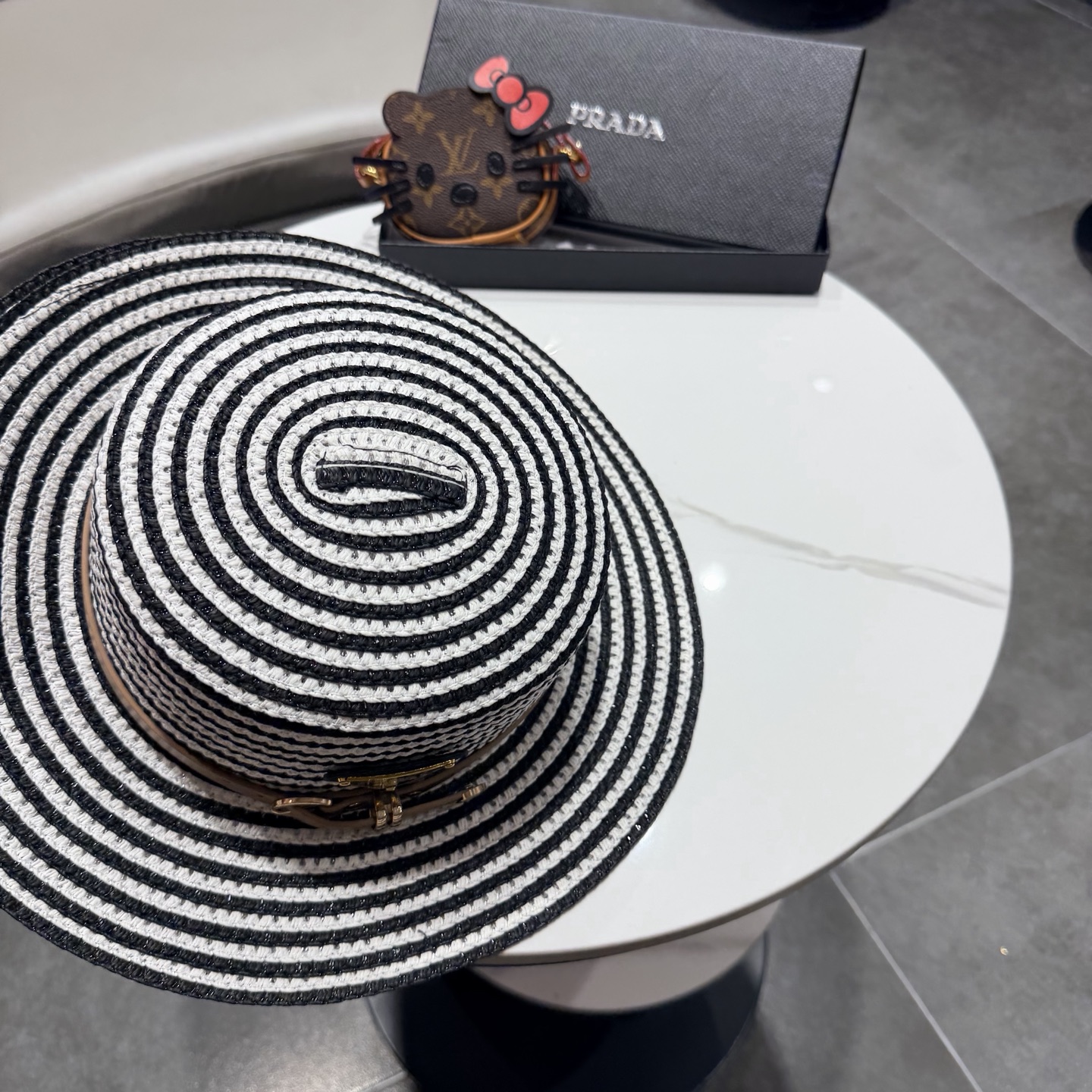 普拉达遮阳帽，遮阳礼帽，沙滩帽，头围57cm