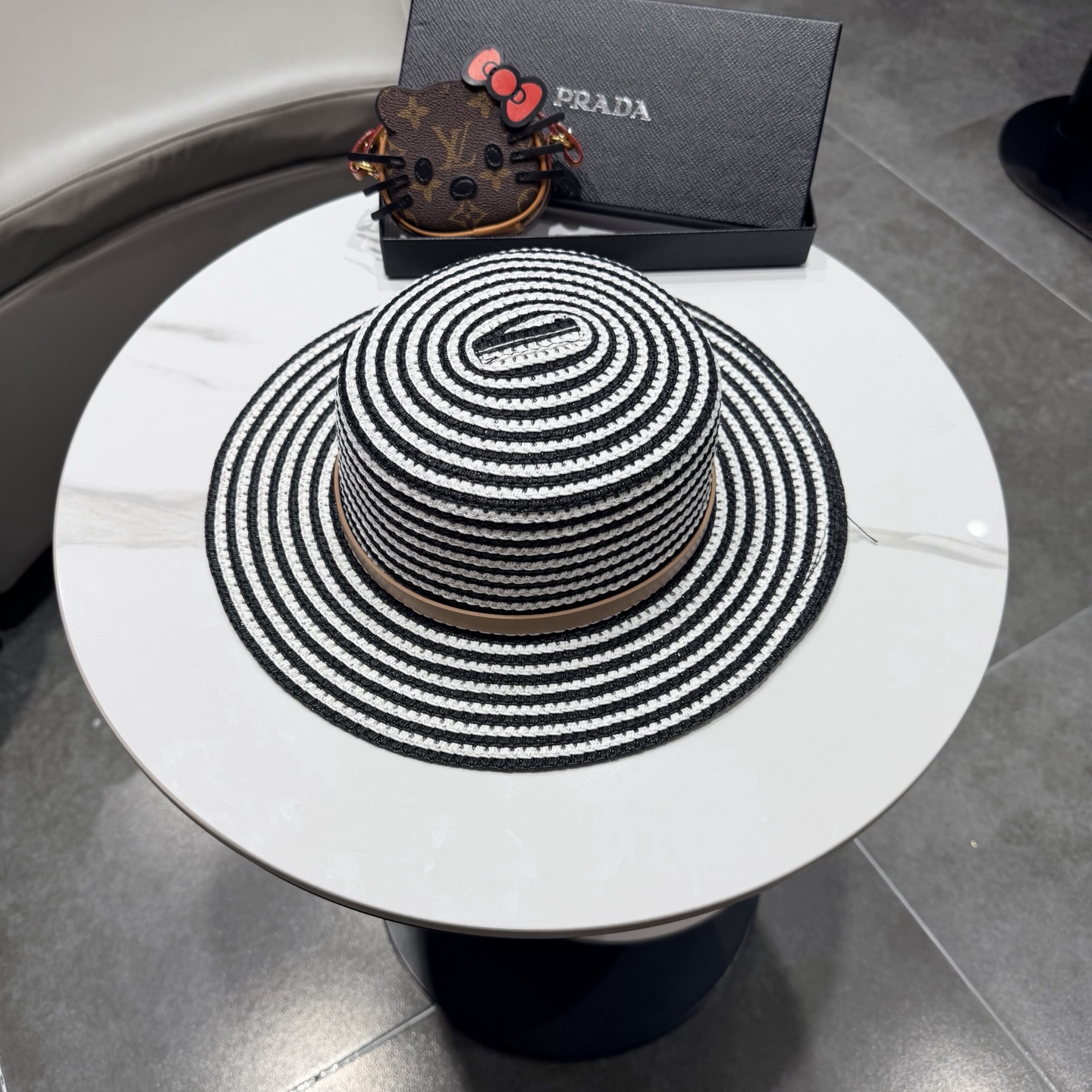 普拉达遮阳帽，遮阳礼帽，沙滩帽，头围57cm