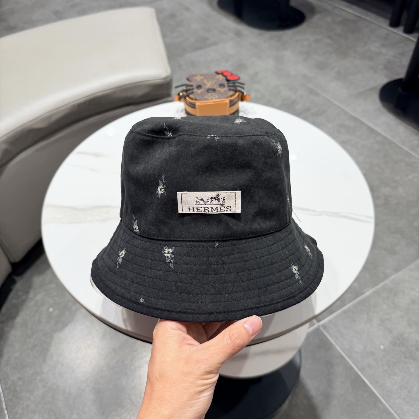 爱马仕 2026夏季新款条纹蝴蝶结帽子女休闲百搭渔夫帽户外遮阳防晒太阳帽