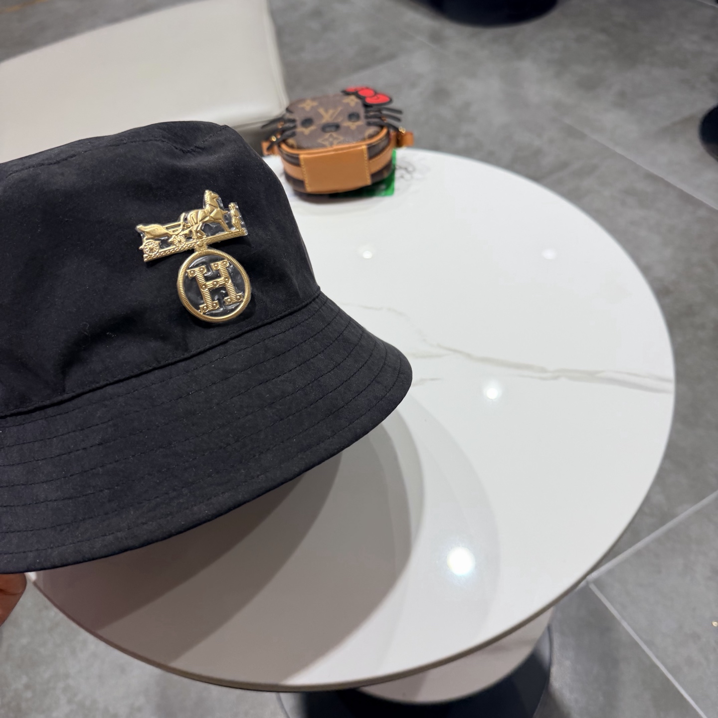 爱马仕 2026夏季新款条纹蝴蝶结帽子女休闲百搭渔夫帽户外遮阳防晒太阳帽