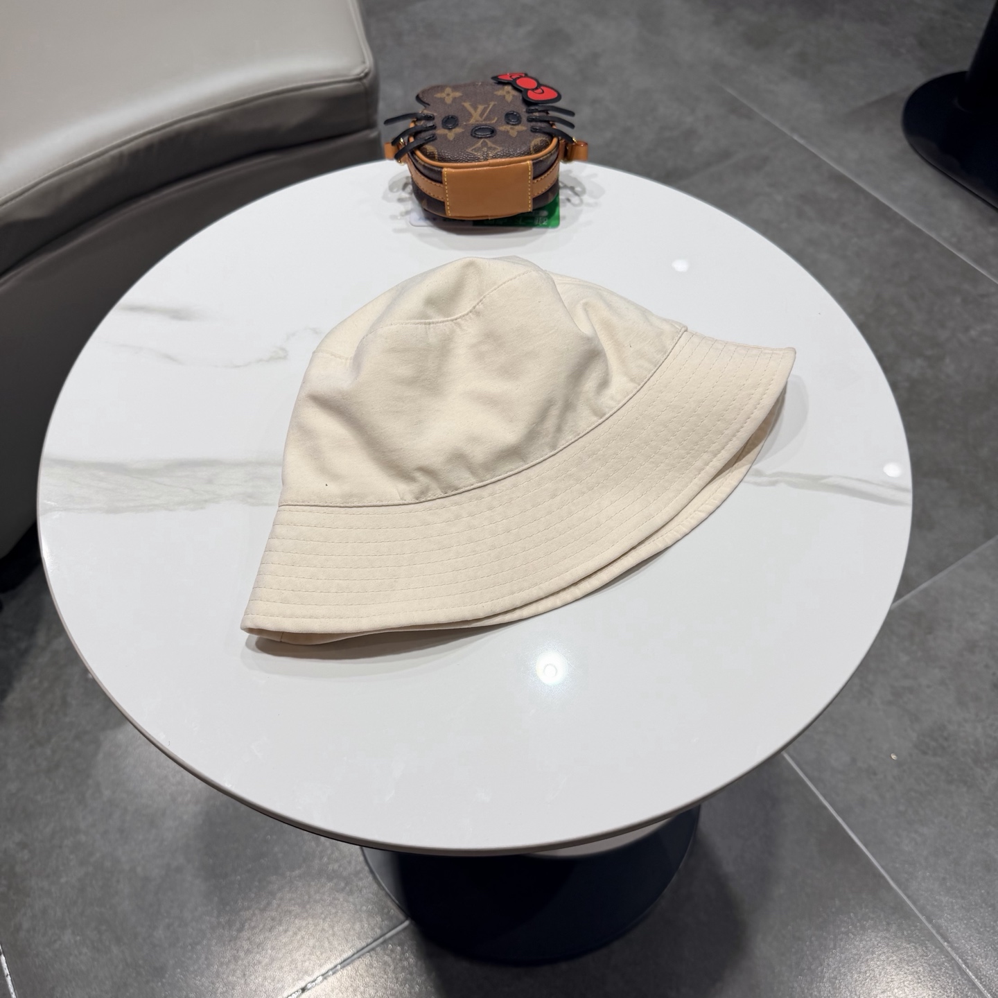 爱马仕 2026夏季新款条纹蝴蝶结帽子女休闲百搭渔夫帽户外遮阳防晒太阳帽