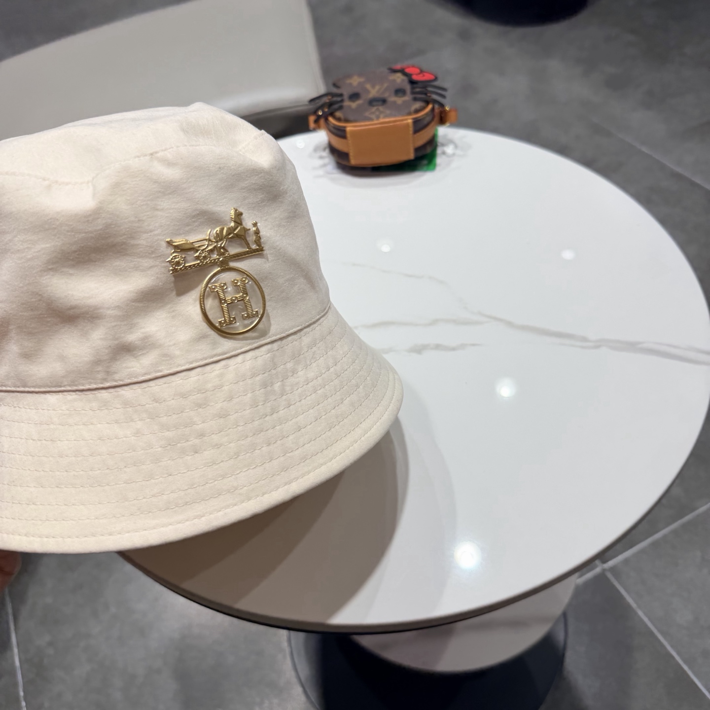 爱马仕 2026夏季新款条纹蝴蝶结帽子女休闲百搭渔夫帽户外遮阳防晒太阳帽