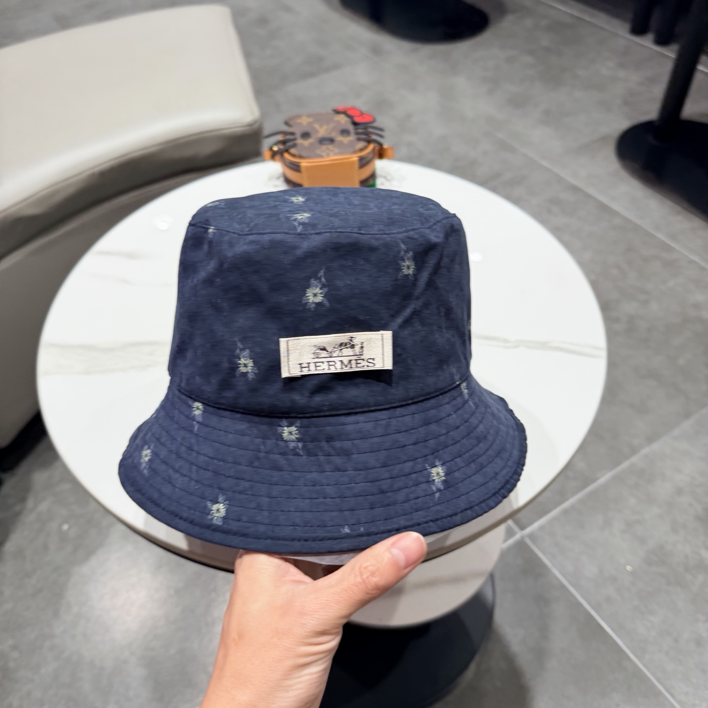 爱马仕 2026夏季新款条纹蝴蝶结帽子女休闲百搭渔夫帽户外遮阳防晒太阳帽