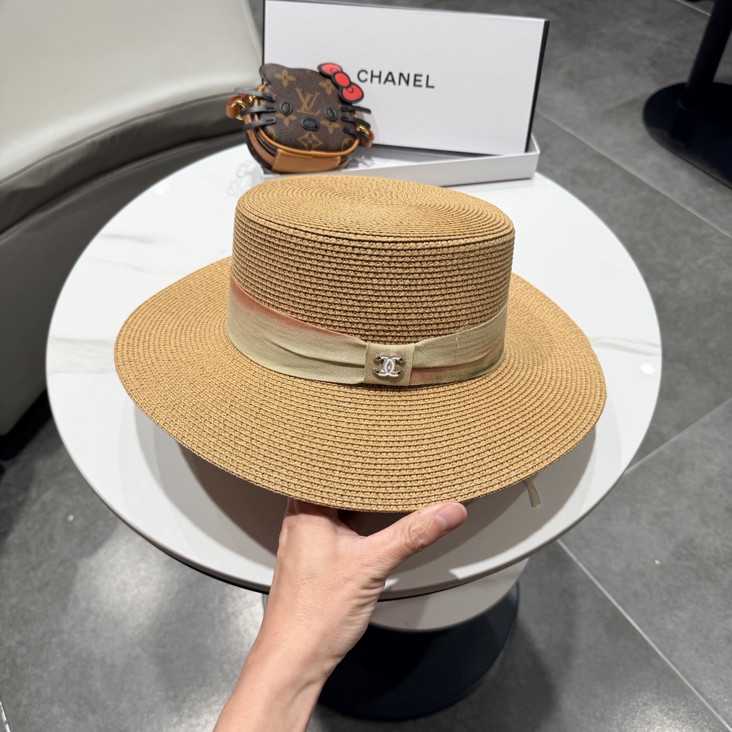 香奈儿新款遮阳帽，平顶礼帽，头围57cm