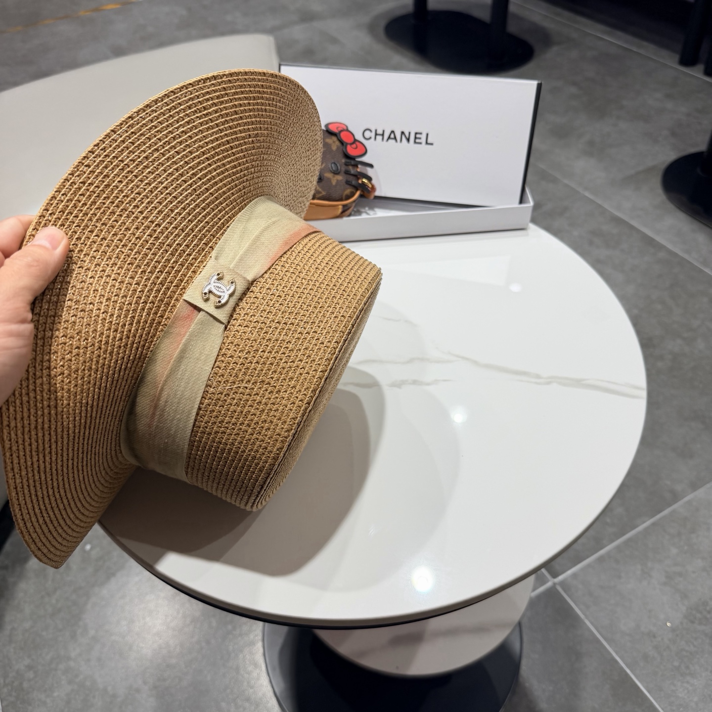 香奈儿新款遮阳帽，平顶礼帽，头围57cm