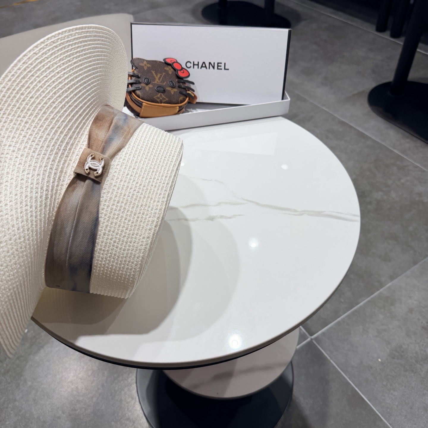 香奈儿新款遮阳帽，平顶礼帽，头围57cm