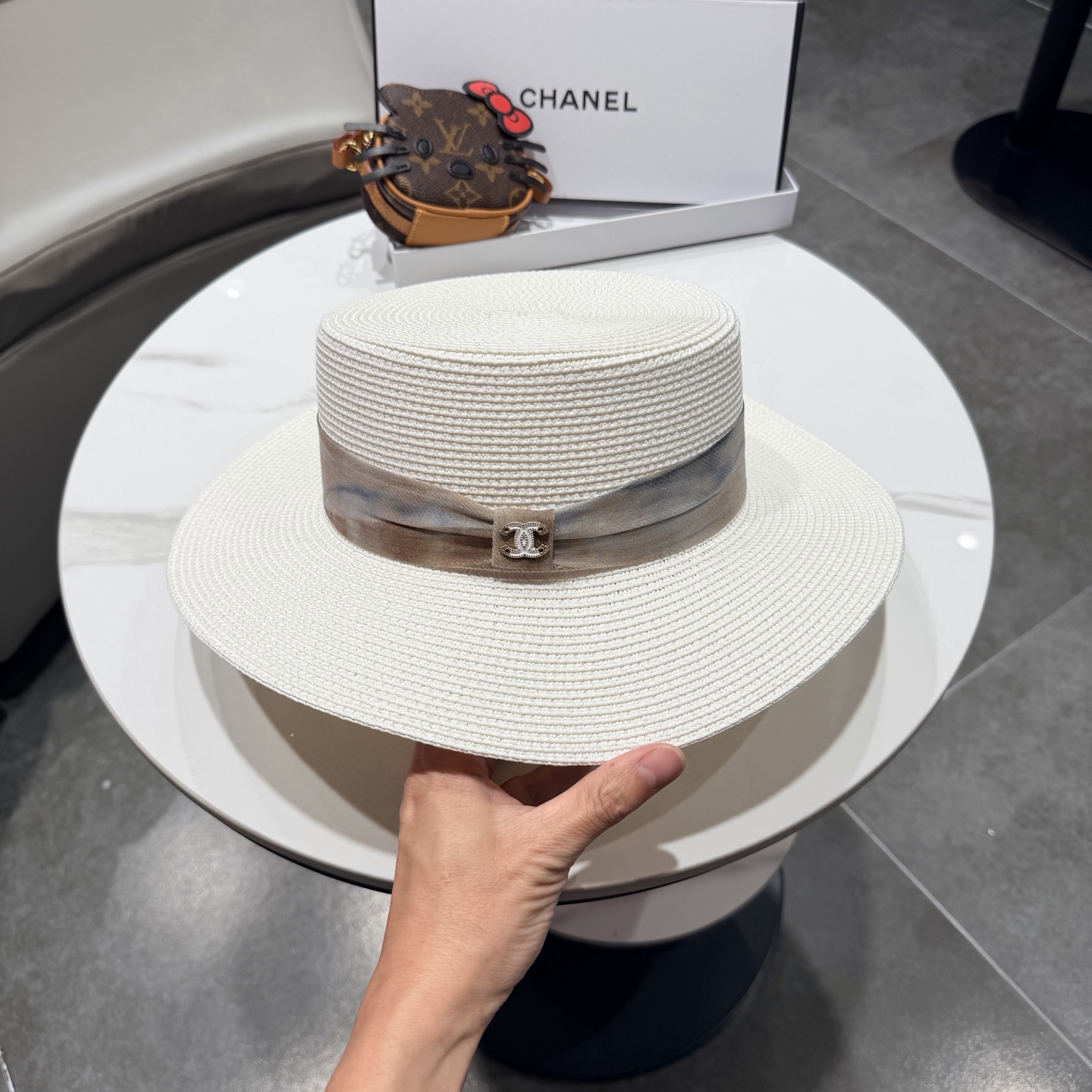 香奈儿新款遮阳帽，平顶礼帽，头围57cm