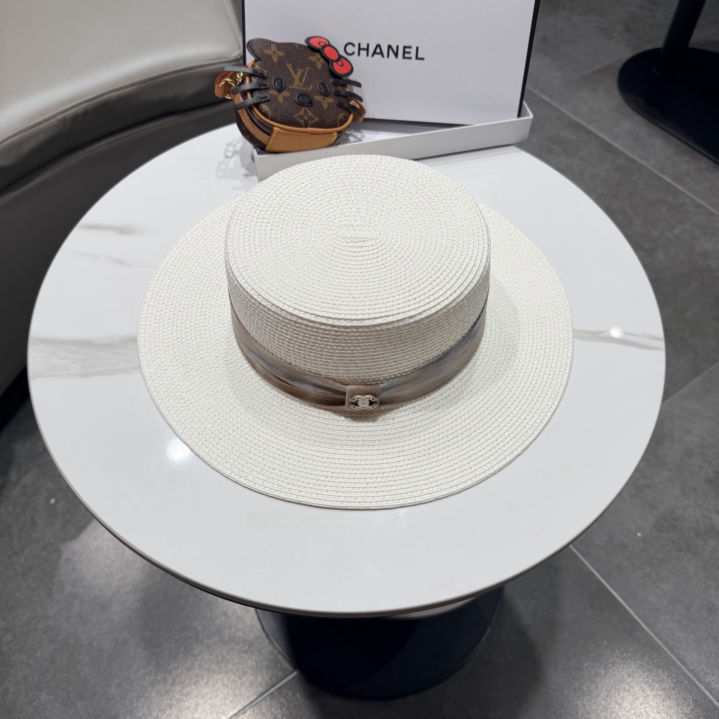 香奈儿新款遮阳帽，平顶礼帽，头围57cm