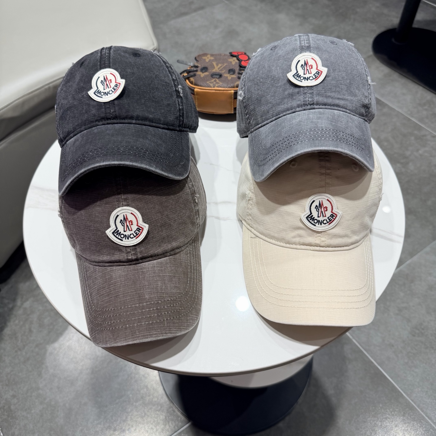 蒙口早春新款洗水做旧破洞棒球帽，男女同款