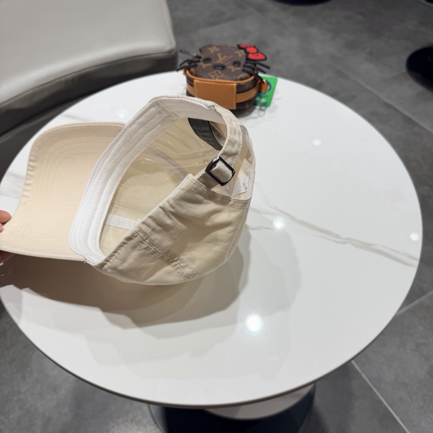 蒙口早春新款洗水做旧破洞棒球帽，男女同款