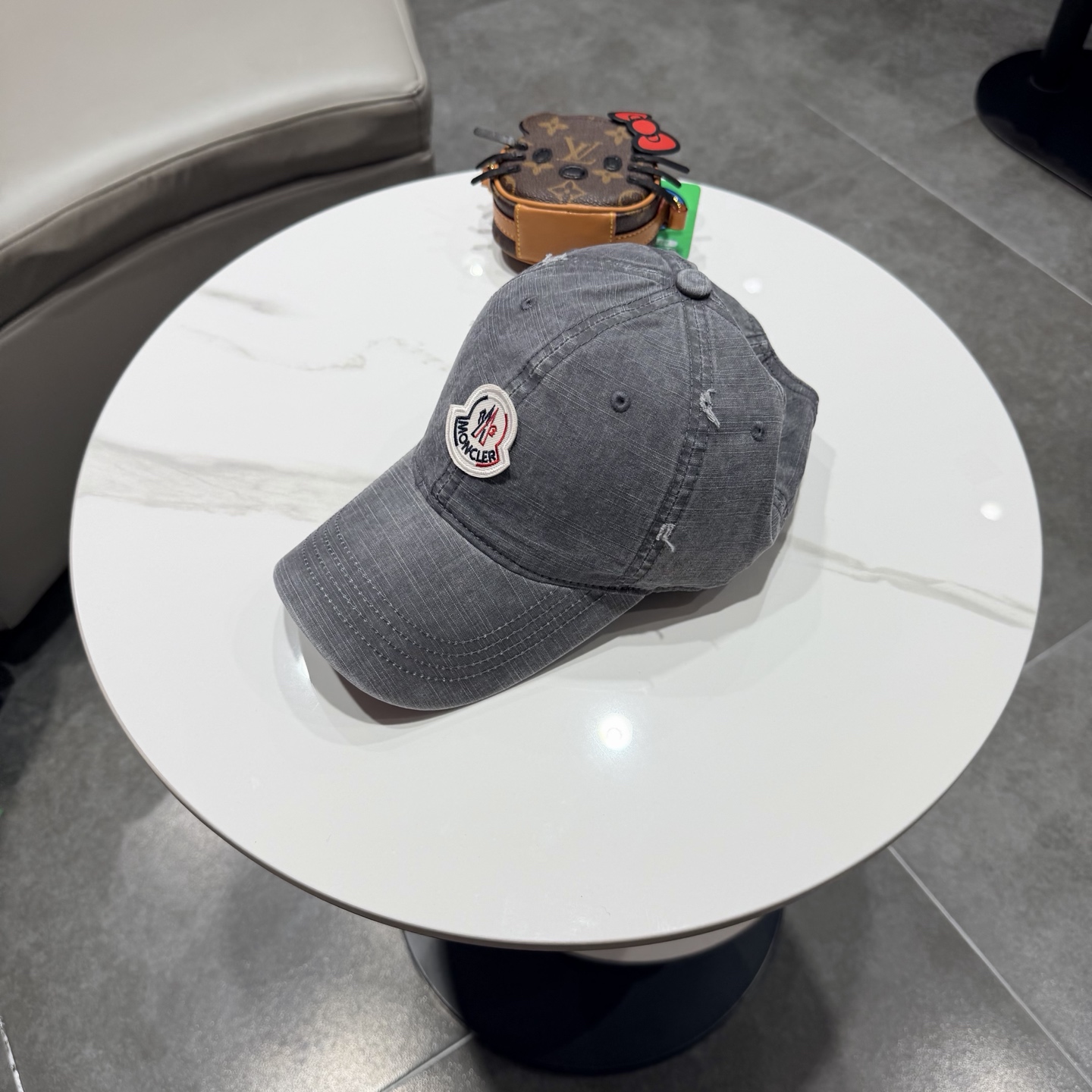 蒙口早春新款洗水做旧破洞棒球帽，男女同款