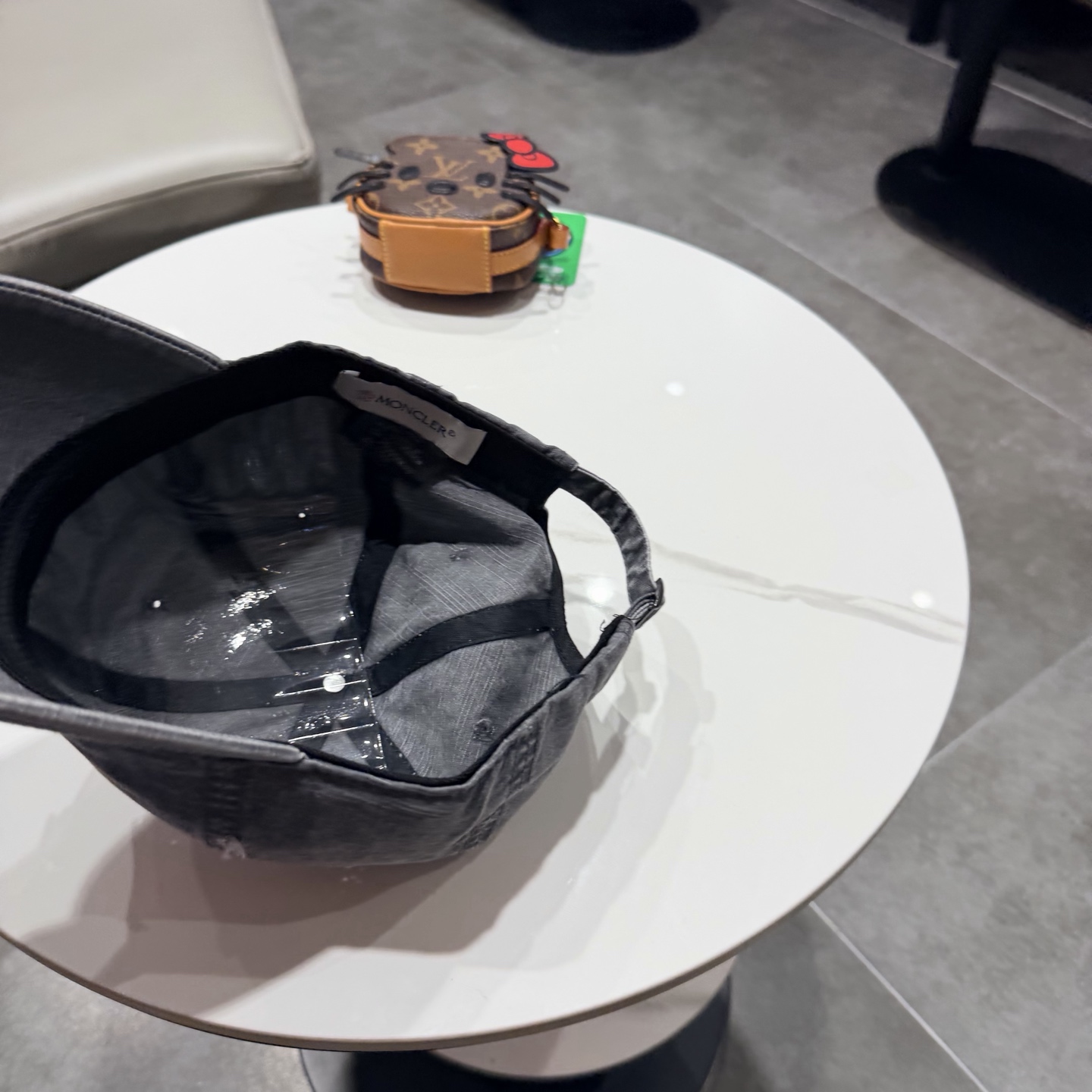 蒙口早春新款洗水做旧破洞棒球帽，男女同款