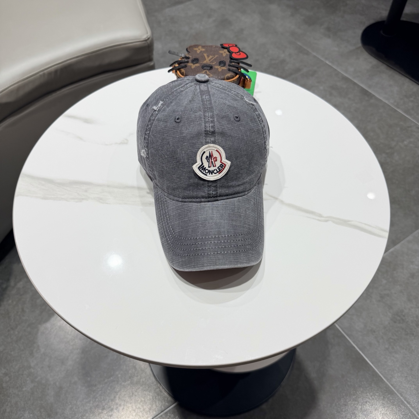 蒙口早春新款洗水做旧破洞棒球帽，男女同款