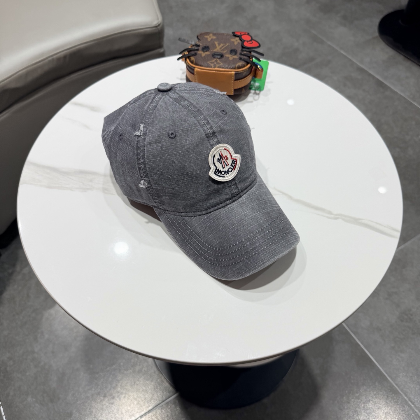 蒙口早春新款洗水做旧破洞棒球帽，男女同款