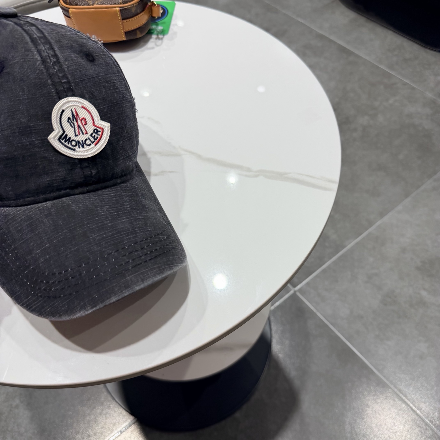 蒙口早春新款洗水做旧破洞棒球帽，男女同款