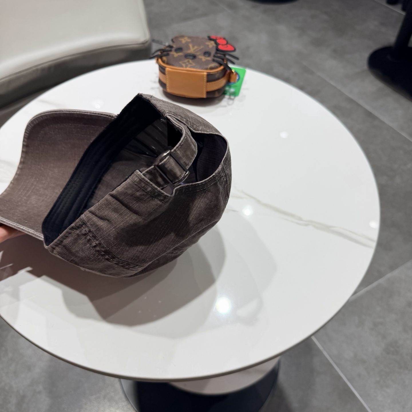 蒙口早春新款洗水做旧破洞棒球帽，男女同款