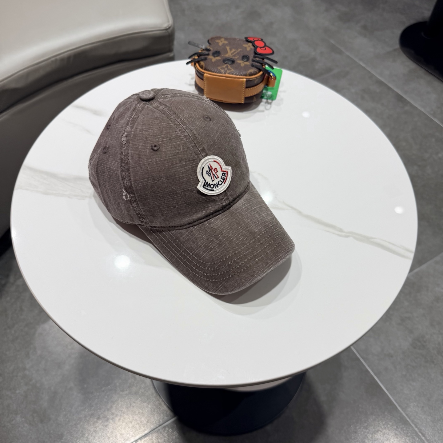 蒙口早春新款洗水做旧破洞棒球帽，男女同款