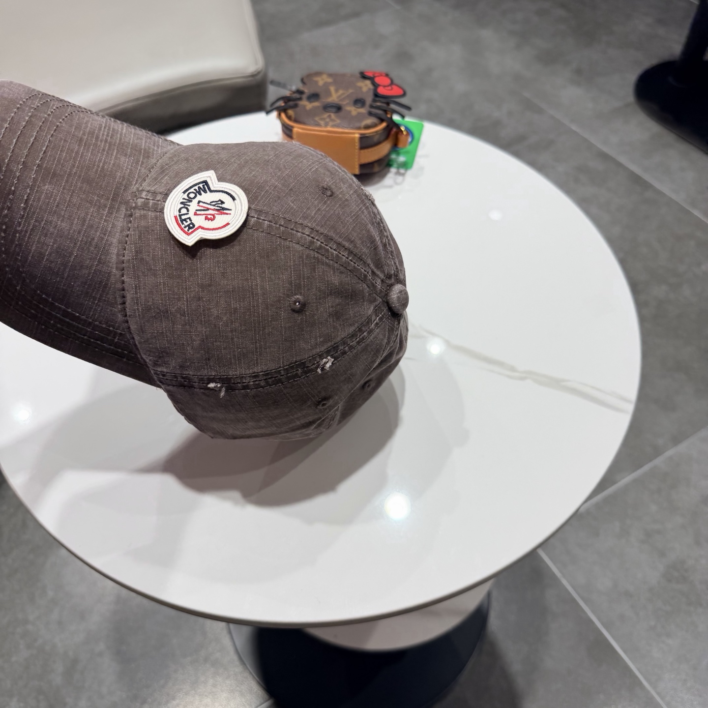 蒙口早春新款洗水做旧破洞棒球帽，男女同款