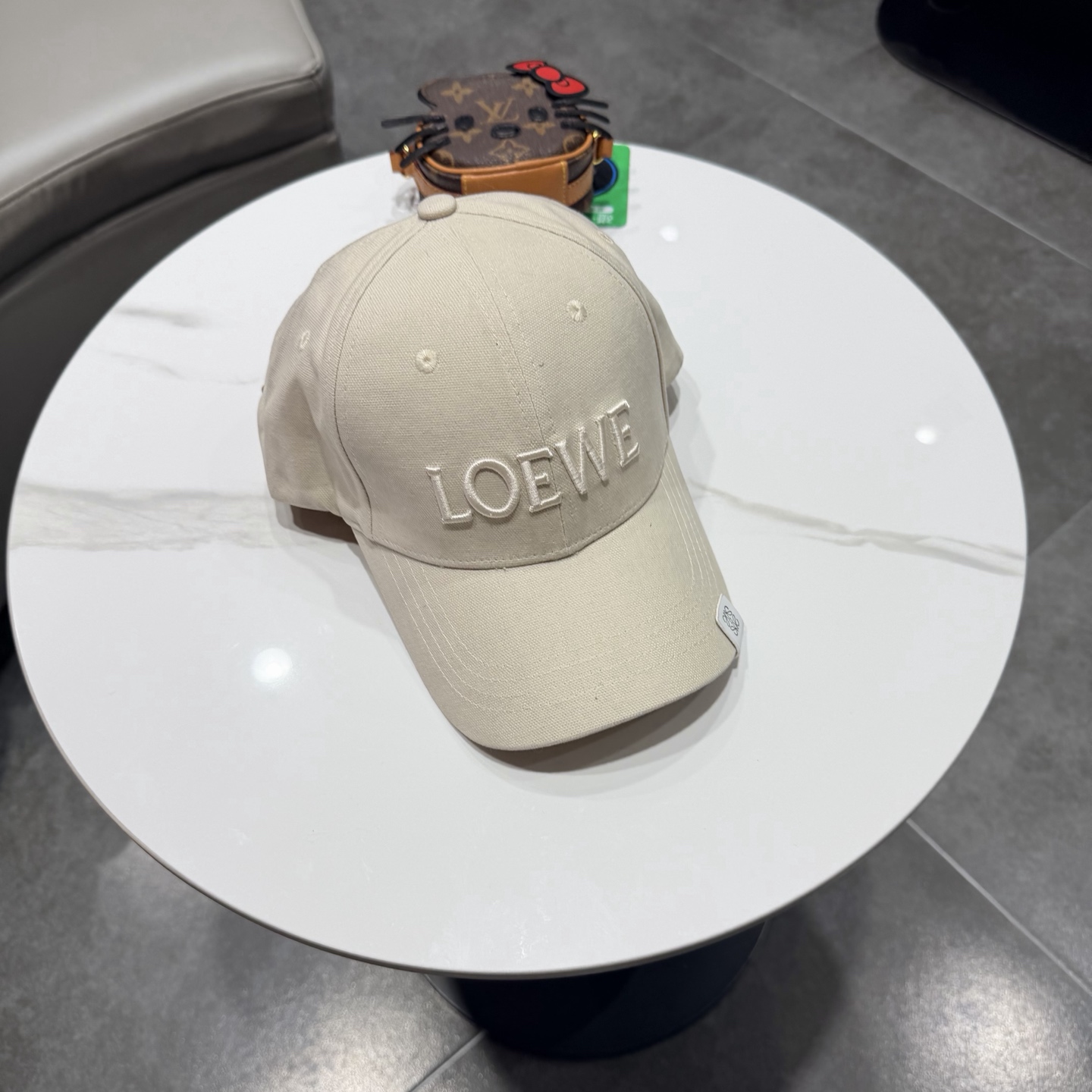 LOEWE【罗意威】新款刺绣棒球帽，专柜同步出货，大牌款超好搭配，赶紧入手