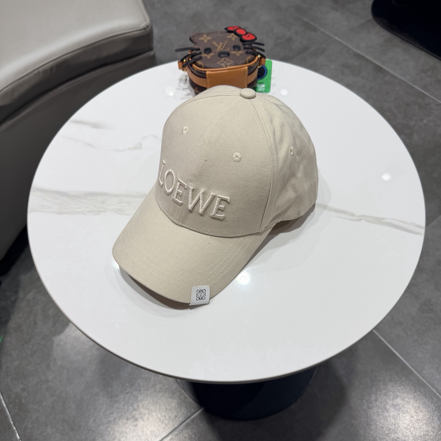 LOEWE【罗意威】新款刺绣棒球帽，专柜同步出货，大牌款超好搭配，赶紧入手