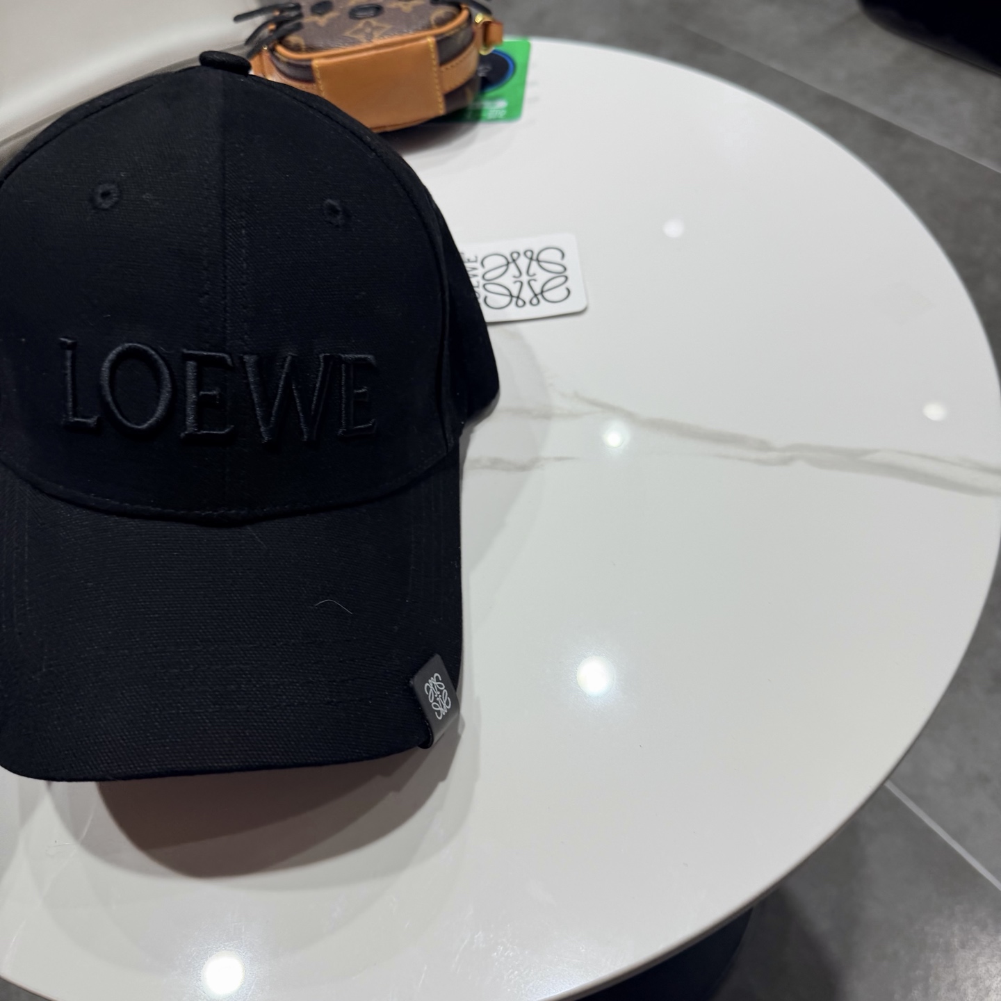 LOEWE【罗意威】新款刺绣棒球帽，专柜同步出货，大牌款超好搭配，赶紧入手
