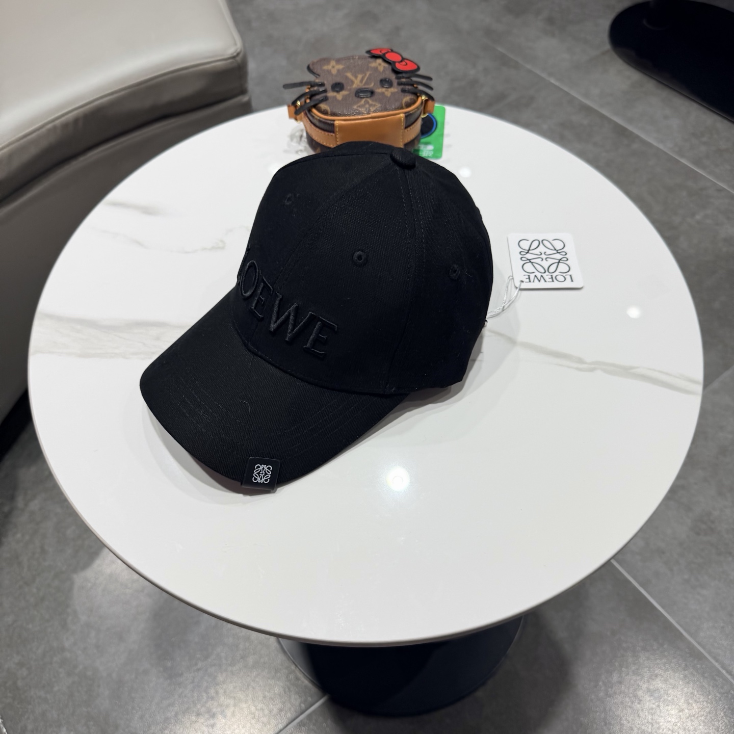 LOEWE【罗意威】新款刺绣棒球帽，专柜同步出货，大牌款超好搭配，赶紧入手