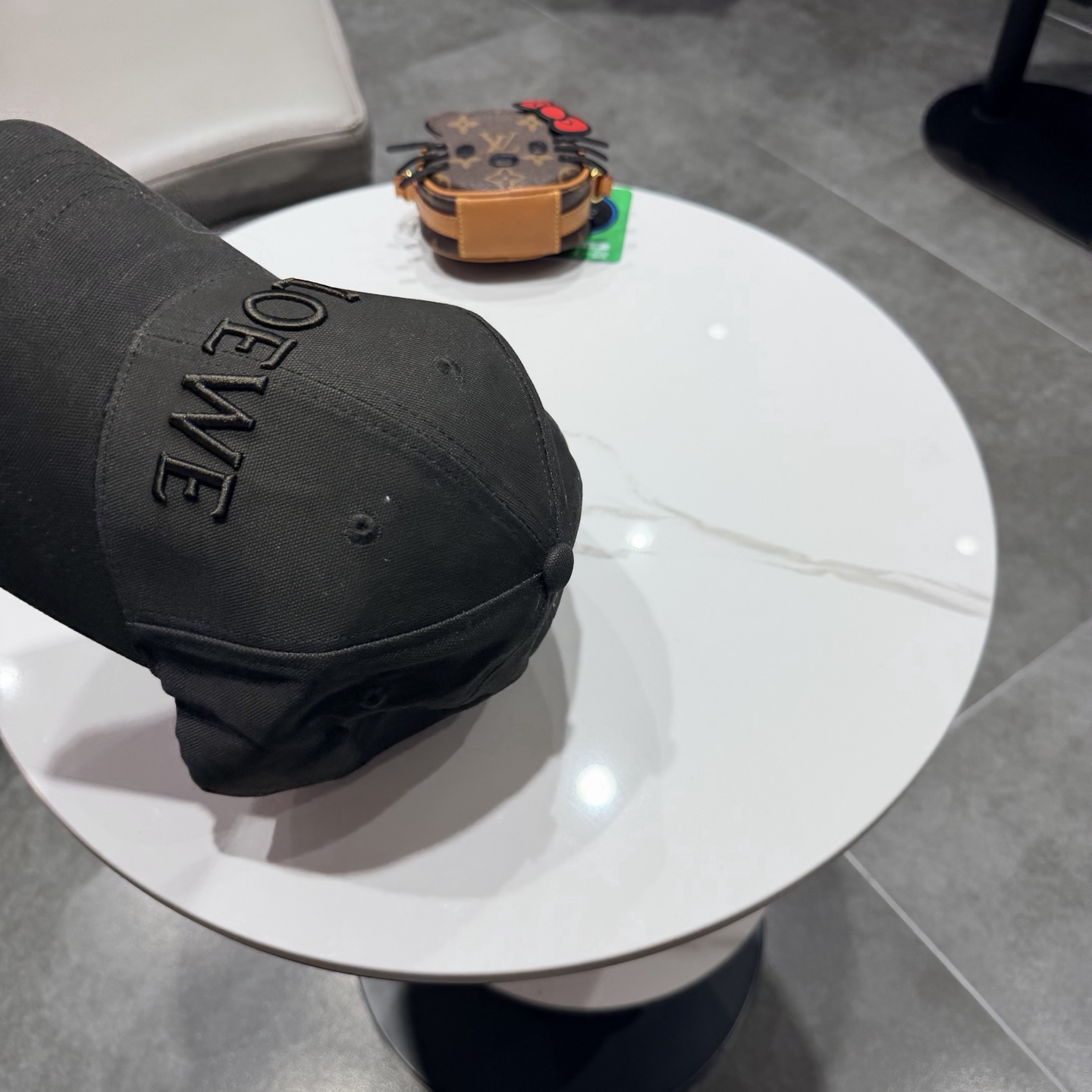 LOEWE【罗意威】新款刺绣棒球帽，专柜同步出货，大牌款超好搭配，赶紧入手