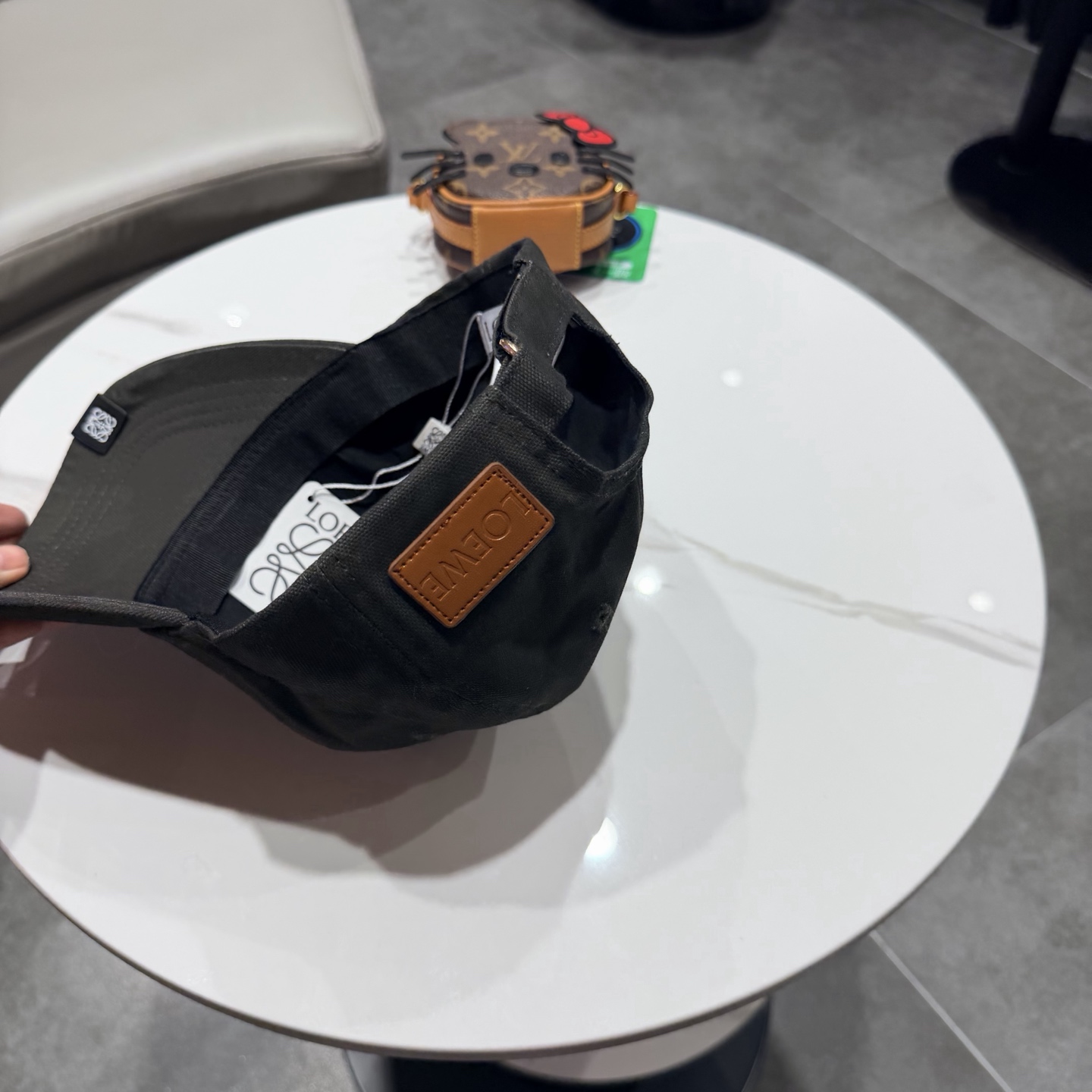 LOEWE【罗意威】新款刺绣棒球帽，专柜同步出货，大牌款超好搭配，赶紧入手