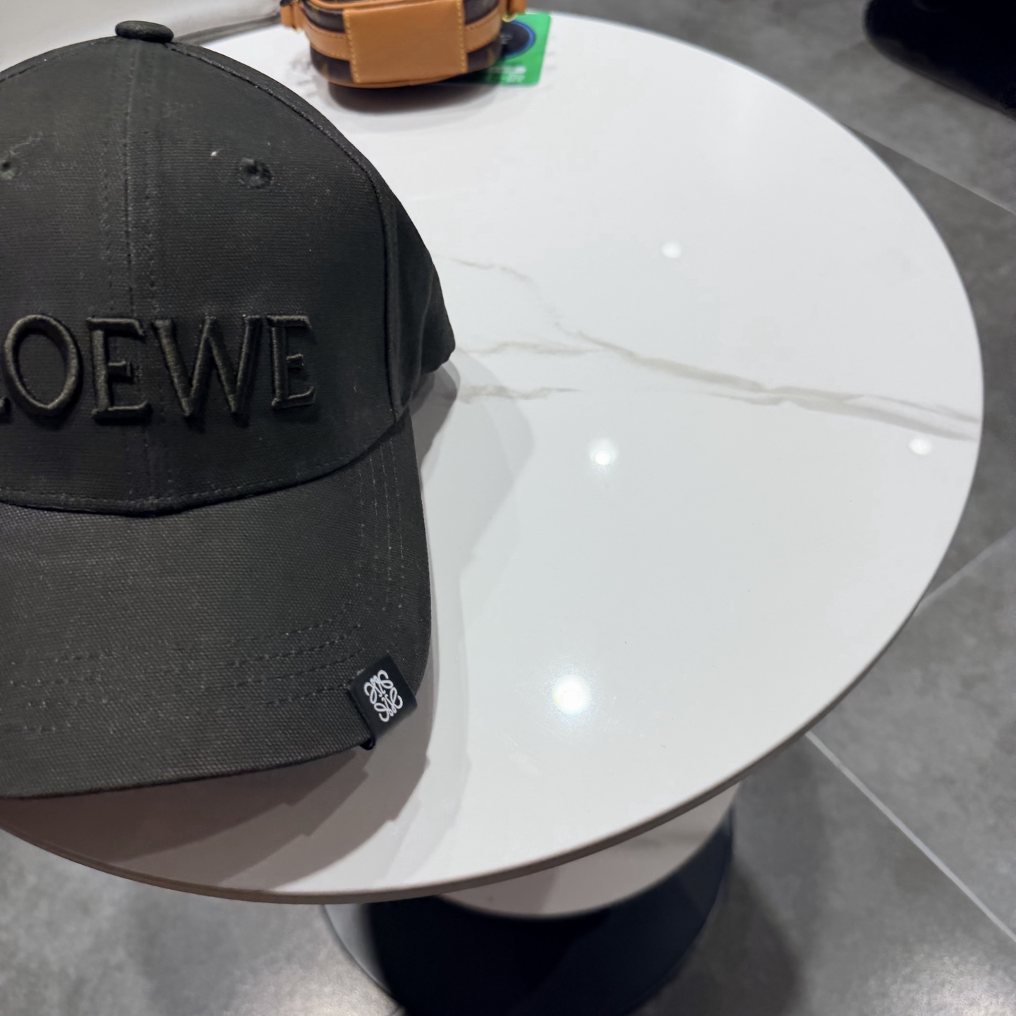 LOEWE【罗意威】新款刺绣棒球帽，专柜同步出货，大牌款超好搭配，赶紧入手