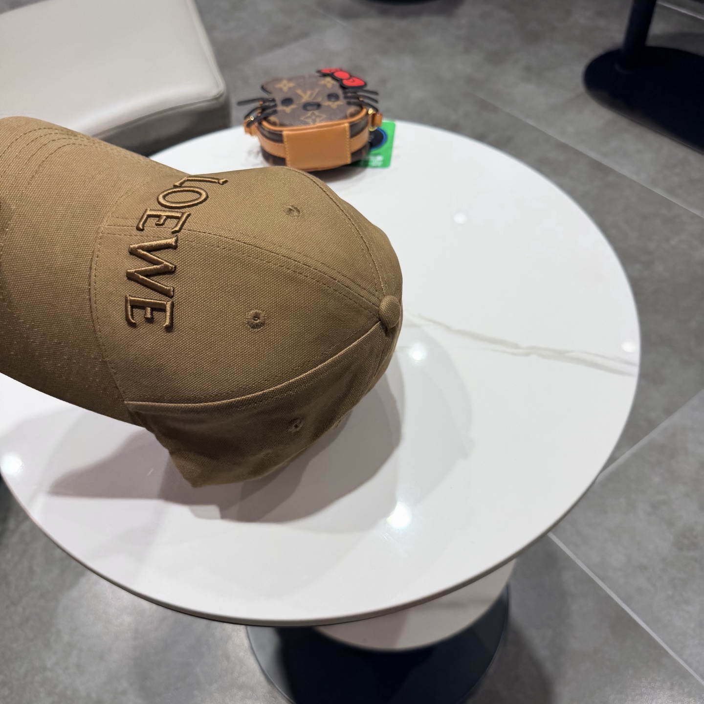 LOEWE【罗意威】新款刺绣棒球帽，专柜同步出货，大牌款超好搭配，赶紧入手