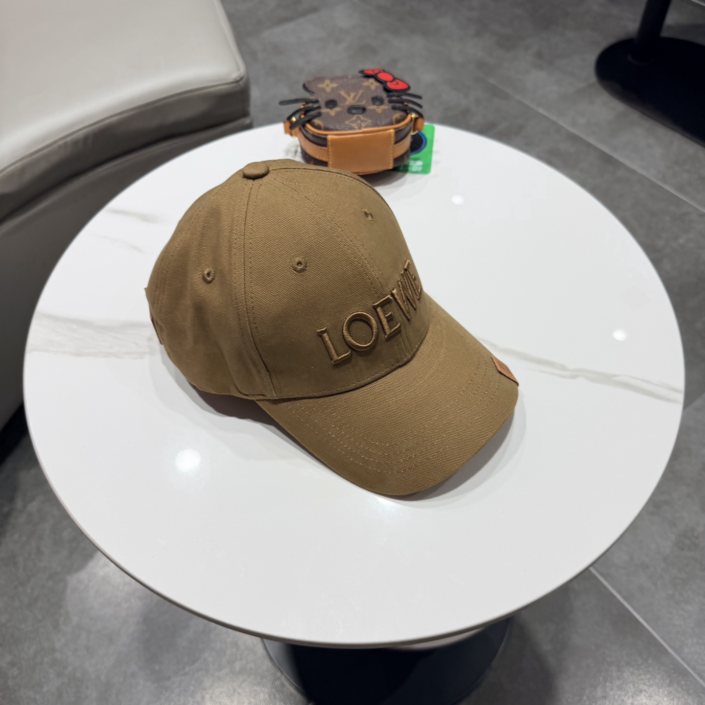 LOEWE【罗意威】新款刺绣棒球帽，专柜同步出货，大牌款超好搭配，赶紧入手