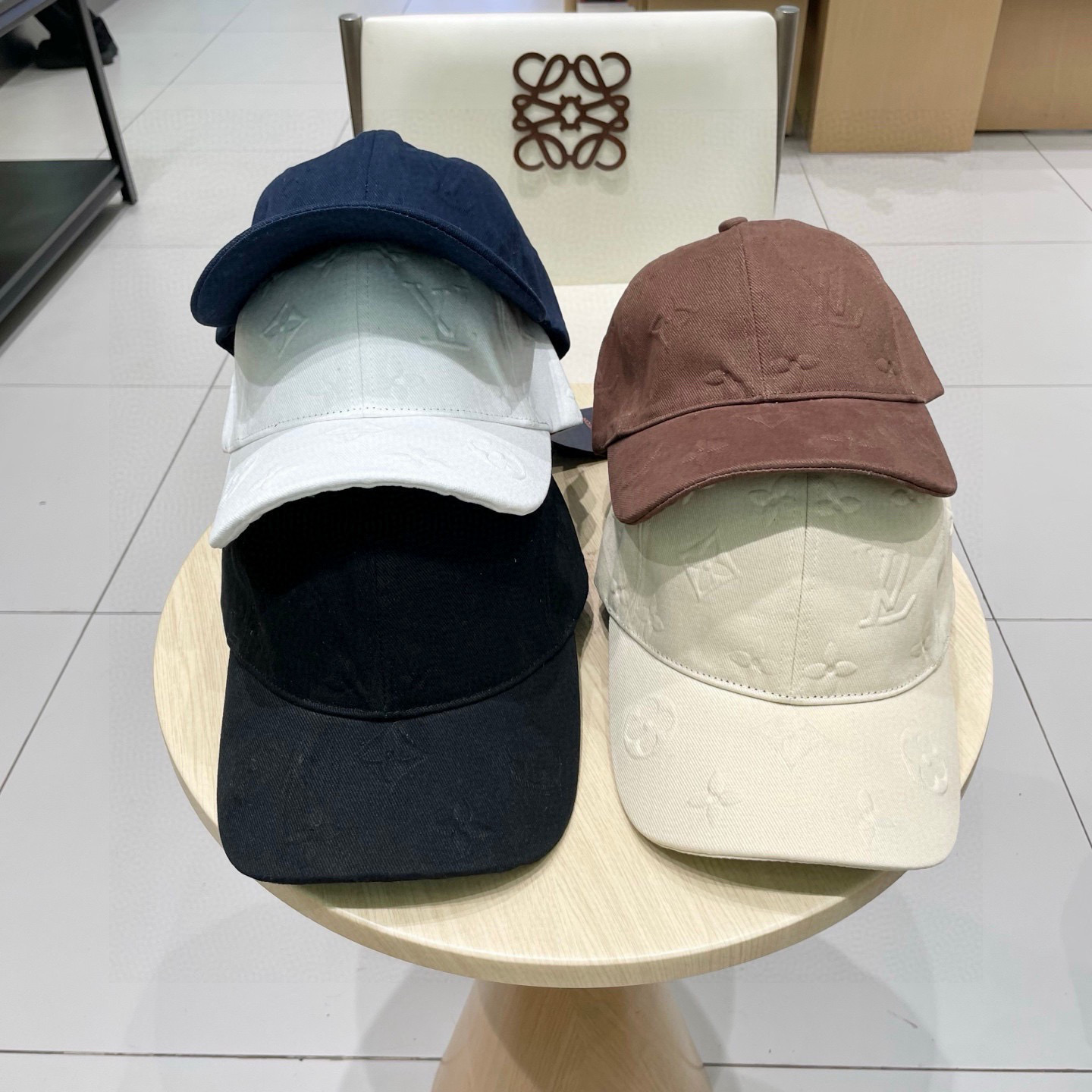 LV路易威登官网同步高版本 新款压花牛仔棒球帽🧢火爆技术升级，洗水牛仔风街头风十足更符合现在时尚小哥哥小