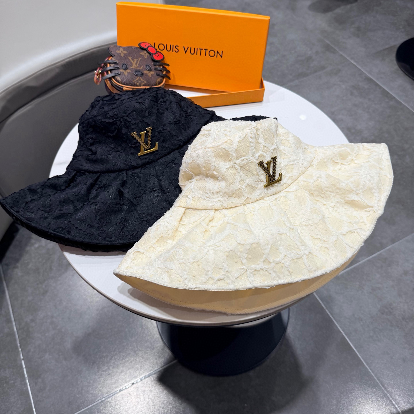 LV路易威登氛围感大檐蕾丝渔夫帽女春夏百搭黑胶防晒遮阳帽出游可折叠太阳帽
