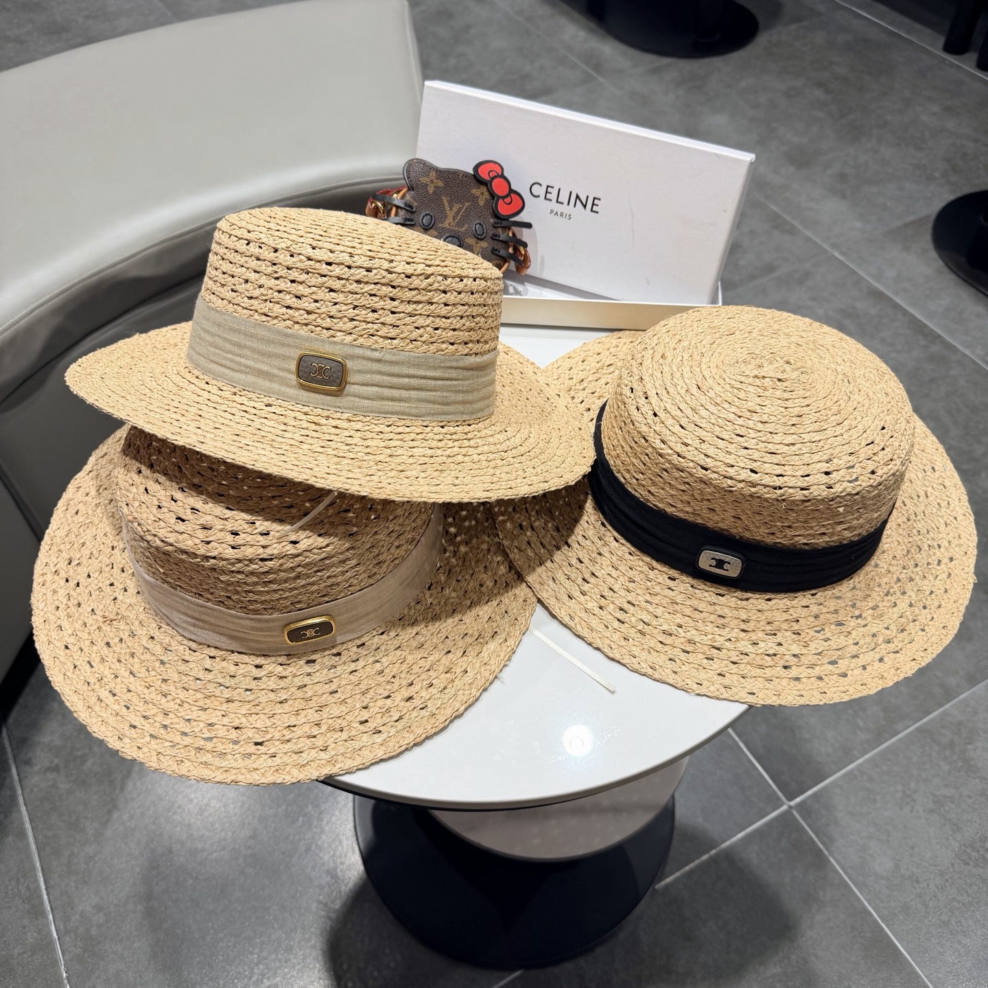 Celine赛琳拉菲草帽，旅游必备，头围57cm