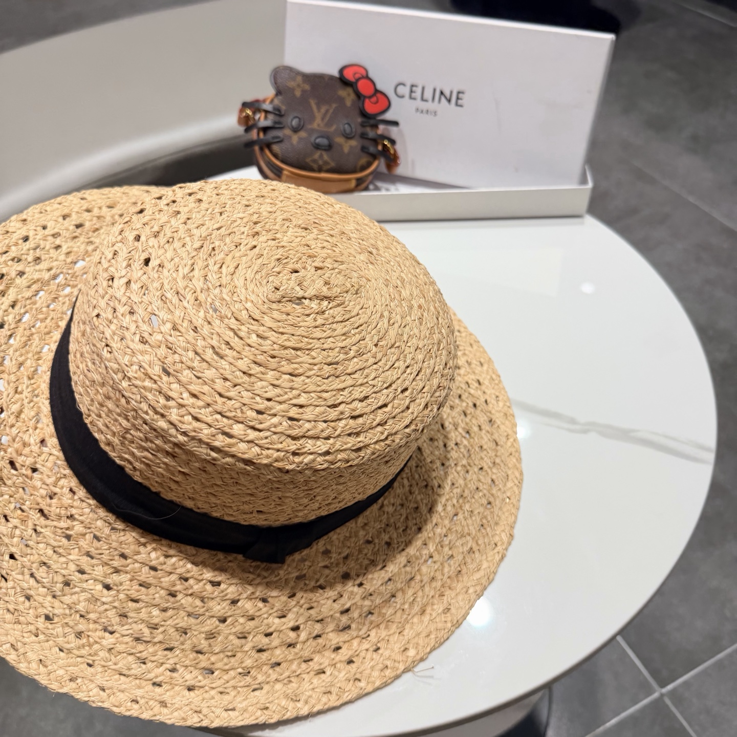 Celine赛琳拉菲草帽，旅游必备，头围57cm