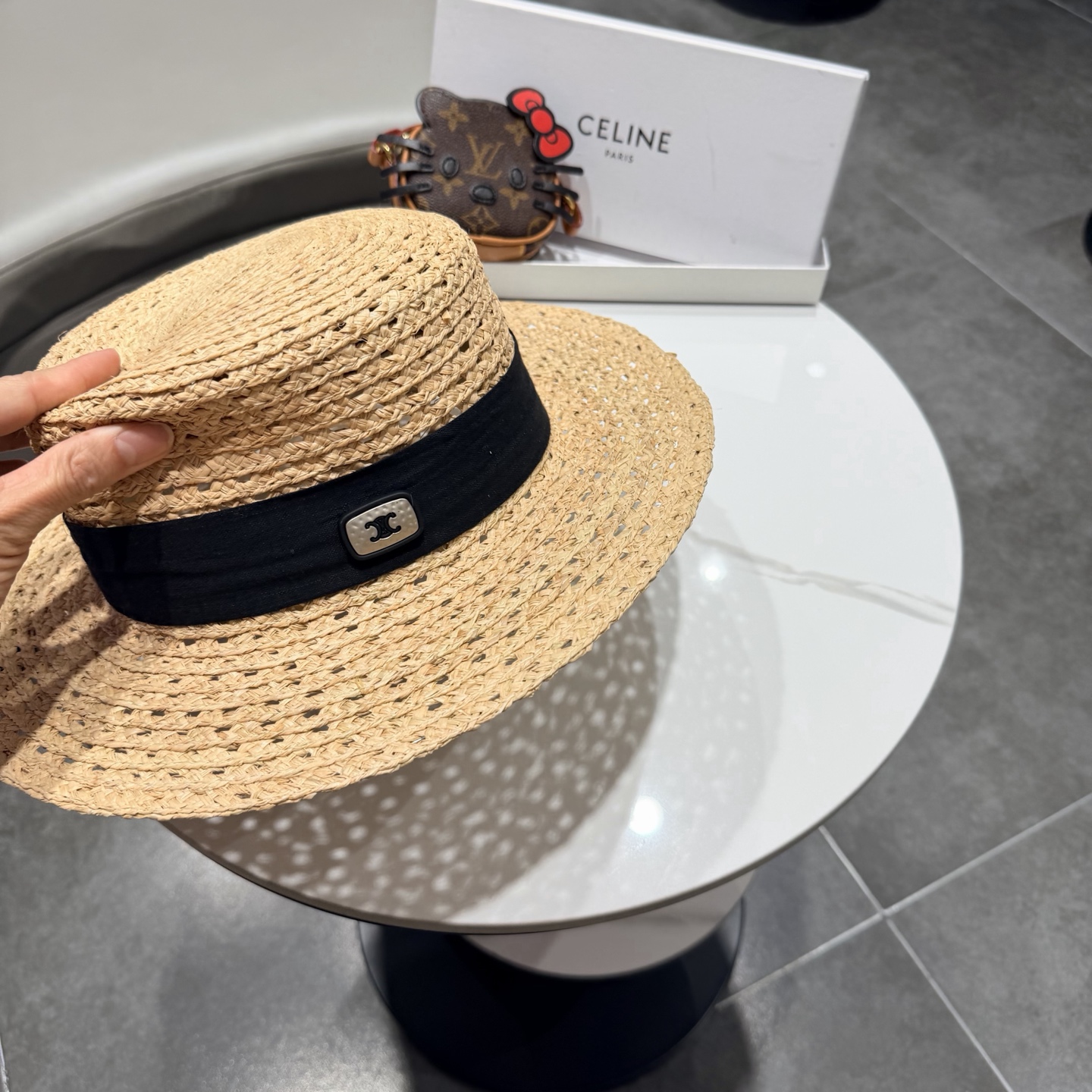 Celine赛琳拉菲草帽，旅游必备，头围57cm