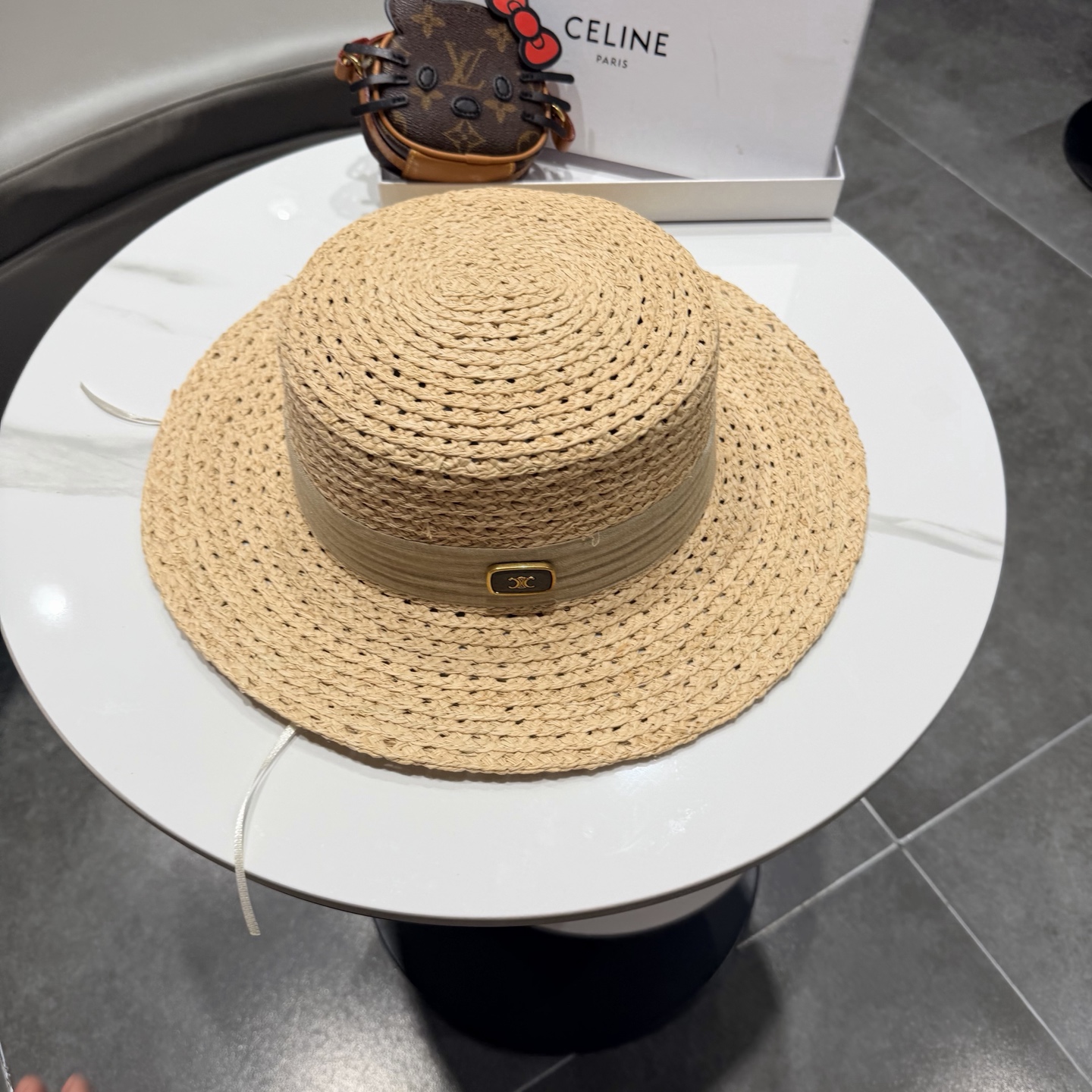 Celine赛琳拉菲草帽，旅游必备，头围57cm