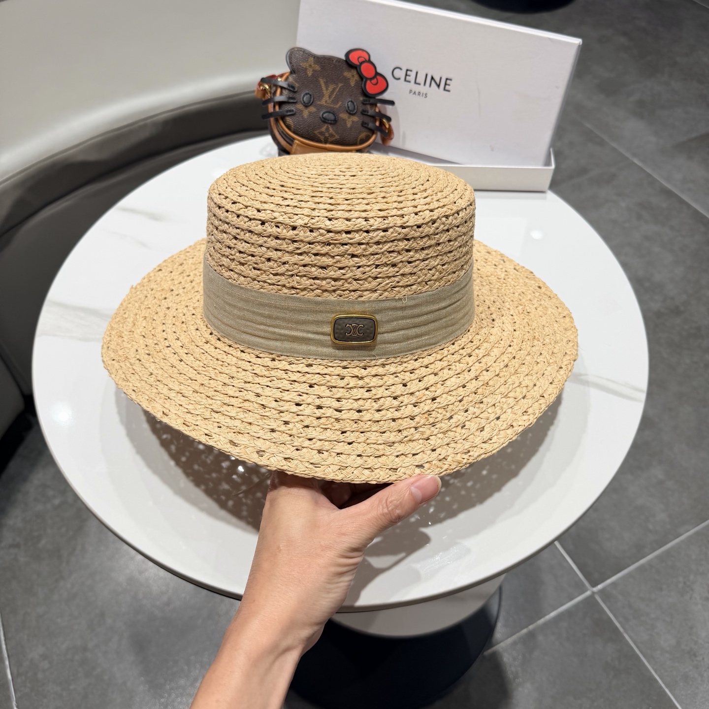 Celine赛琳拉菲草帽，旅游必备，头围57cm