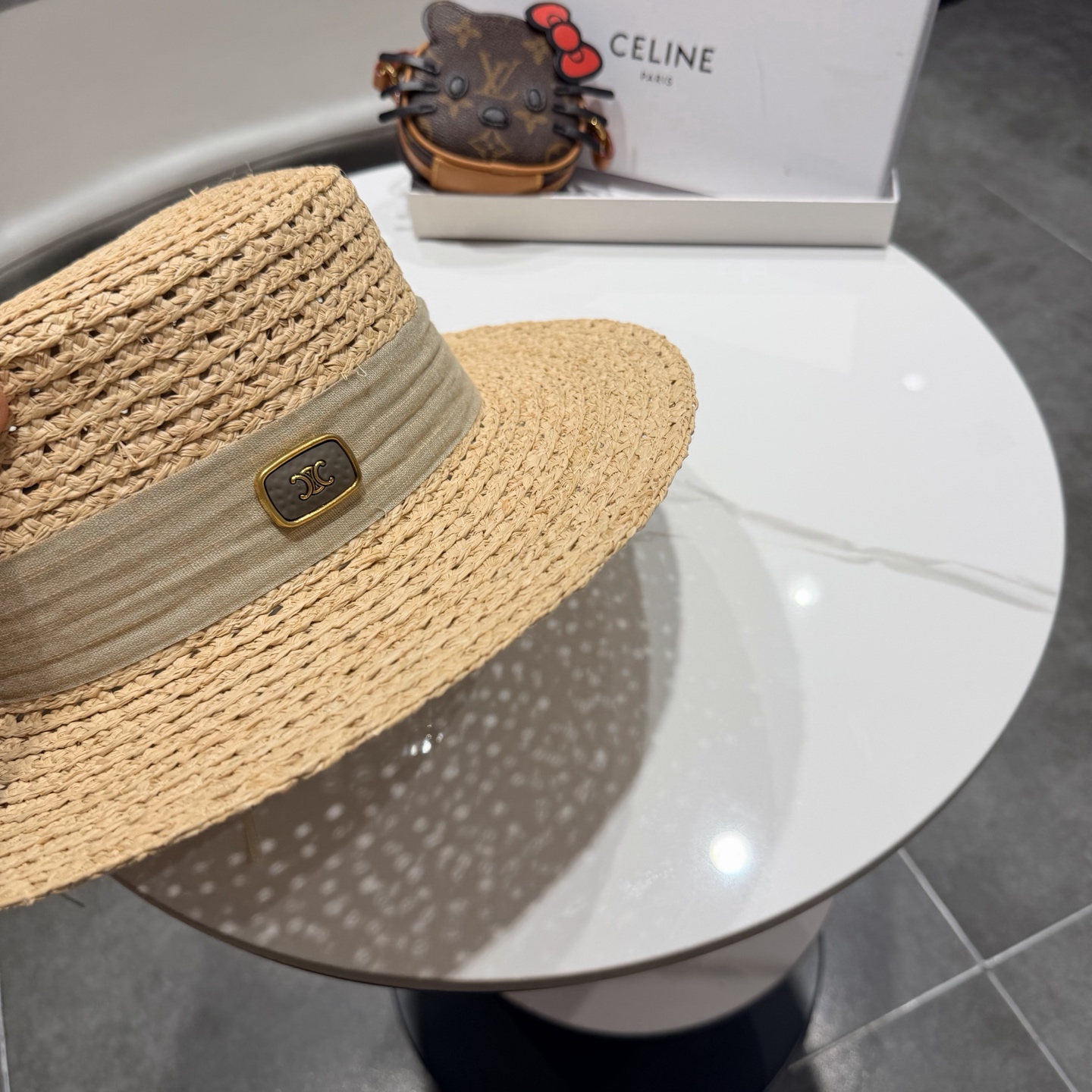Celine赛琳拉菲草帽，旅游必备，头围57cm