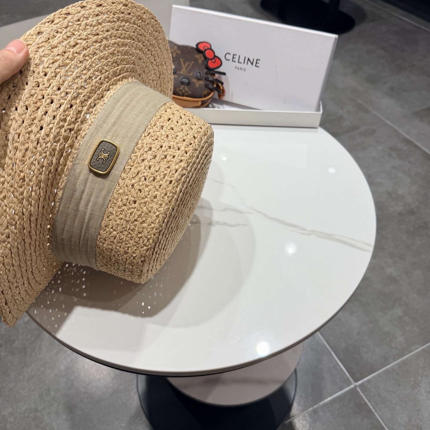 Celine赛琳拉菲草帽，旅游必备，头围57cm
