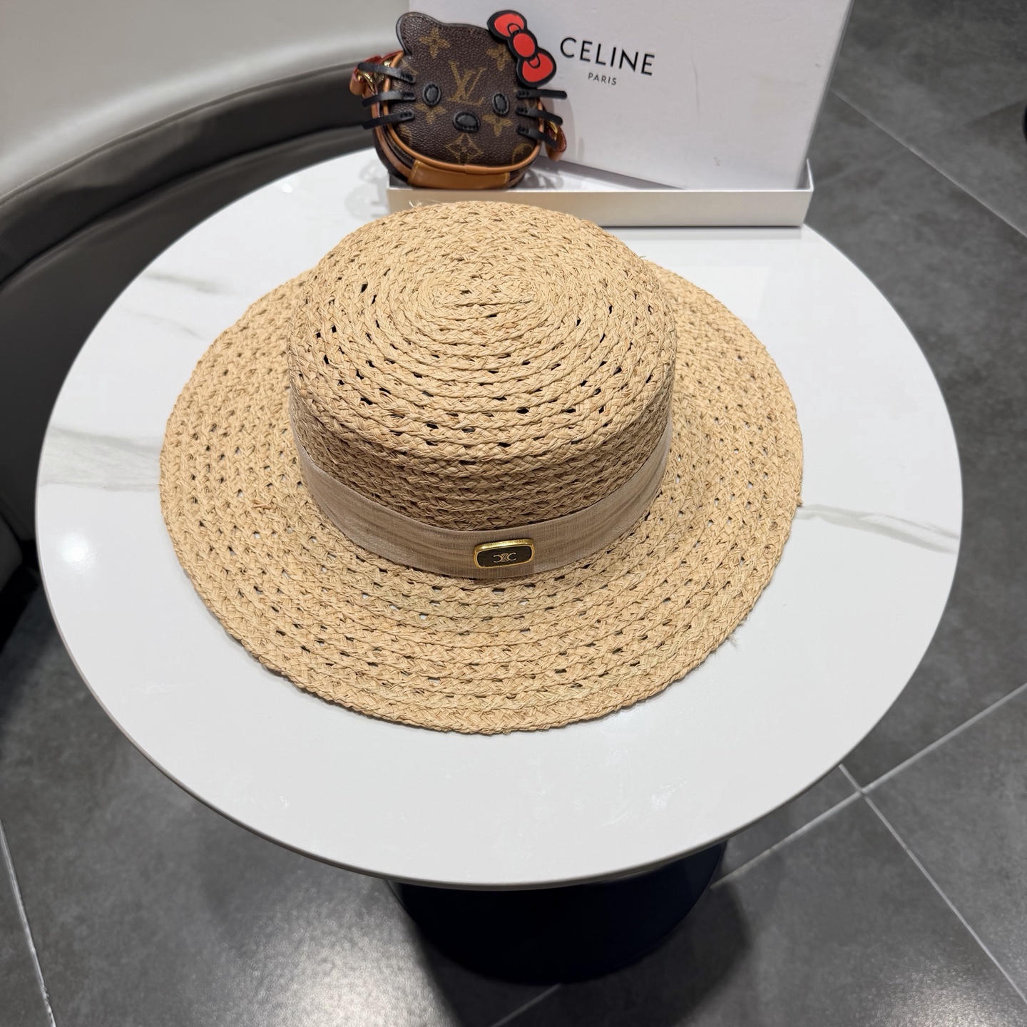 Celine赛琳拉菲草帽，旅游必备，头围57cm
