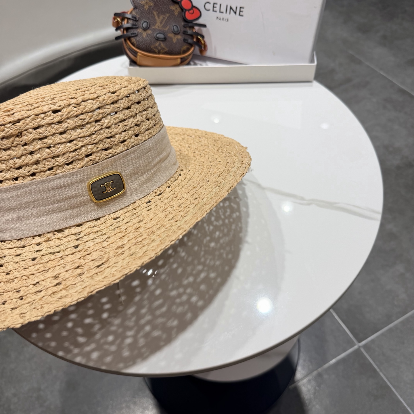 Celine赛琳拉菲草帽，旅游必备，头围57cm